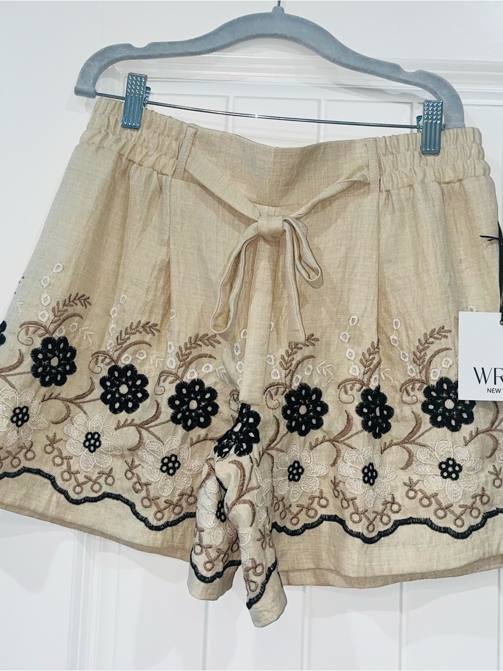 Beige Embroidered Tie-Waist Women's Shorts